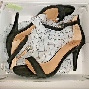 MATERIAL GIRL Women’s Black Padded Stiletto Sandals Size 9M Square Toe